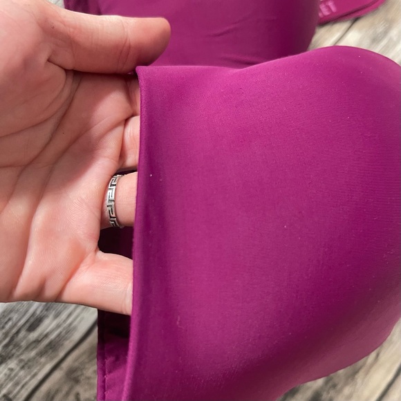 Victoria's Secret Purple Bra with Branded Straps - Picture 5 of 9